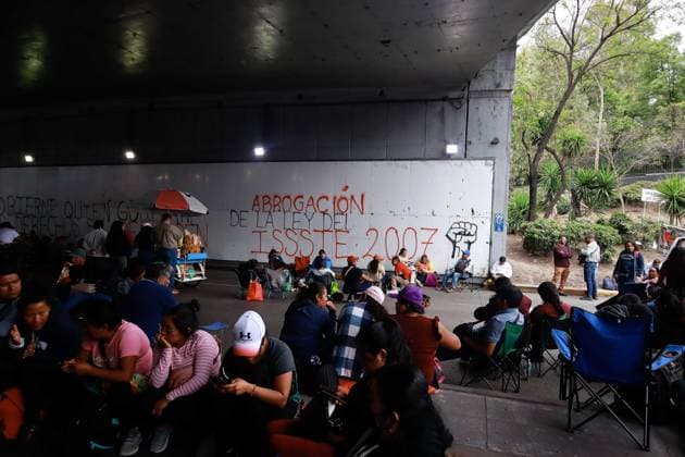 National Coordination of Education Workers Demonstration Teachers belonging to the National Coordination of Education Workers (CNTE) blocking circuito interior Avenue awaiting a resolution to the dialogue they are holding at the Ministry of the Interior. on May 28, 2025 in Mexico City, Mexico. Mexico City CDMX Mexico Copyright: xCarlosxSantiagox