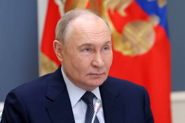 Russland, Wladimir Putin ehrt Familien anlÃ¤sslich des anstehenden Kindertages RUSSIA, MOSCOW - MAY 29, 2025: Russia s President Vladimir Putin holds a video conference with families awarded the Orders of Parental Glory and Mother Heroine ahead of International Children s Day celebrated on 1 June. Alexander Kazakov Russian Presidential Press and Information Office TASS  81196651