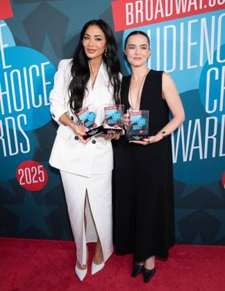 Entertainment Themen der Woche KW22 Entertainment Bilder des Tages 2025 Broadway.com Audience Choice Awards Featuring: Nicole Scherzinger, Zoey Deutch Where: New York, New York, United States When: 29 May 2025 Credit: Janet Mayer INSTARimages.com EDITORIAL USE ONLY. NOT FOR USE BY NEWSPAPERS BASED IN THE UK. Copyright: xx instar54807958