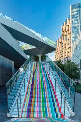 Creative Highlights World Poured Staircase von Ian Davenport, Stairs to The Tide Pier Walk, London, England, Copyright: MarkusxLange 1160-5587