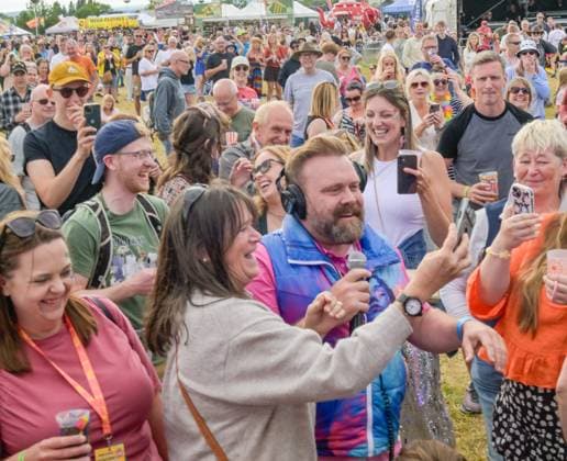 Wychwood Music Festival 2025 Friday Daniel Bedingfield perform at Wychwood Music Festival 2025 Friday, Credit:Jules Annan Avalon  Copyright: xJulesxAnnanx xAvalonx 1005325534
