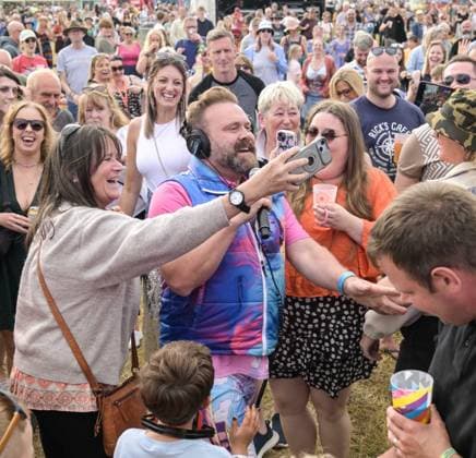 Wychwood Music Festival 2025 Friday Daniel Bedingfield perform at Wychwood Music Festival 2025 Friday, Credit:Jules Annan Avalon  Copyright: xJulesxAnnanx xAvalonx 1005325556