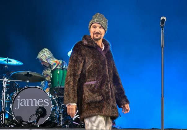 Wychwood Music Festival 2025 Saturday Tim Booth and his band James headline at Wychwood Music Festival 2025 Saturday, Credit:Jules Annan Avalon  Copyright: xJulesxAnnanx xAvalonx 1005808553