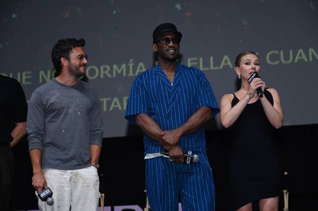 Comic Con Experience Mexico 2025 ˜CCXP™ - Day 2 (L-R) Jonathan Bailey, Mahershala Ali and Scarlett Johansson during a conference for the announcement of the film Jurassic World Rebirth as part of the the 2nd edition of Comic Con Experience Mexico 2025 ˜CCXP™ at Centro Banamex. on May 31, 2025 in Mexico City, Mexico. Mexico City CDMX Mexico Copyright: xCarlosxTischlerx