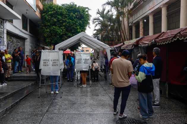 June 1, 2025, Chilpancingo, Guerrero, Mexico: The first elections to elect representatives of the judicial branch (judges and magistrates) are held with little turnout and voters with accordions come to cast their votes, violating electoral law, in Chilpancingo, Guerrero, Mexico. Chilpancingo Mexico - ZUMAj170 20250601_zip_j170_002 Copyright: xDavidxJuarezx