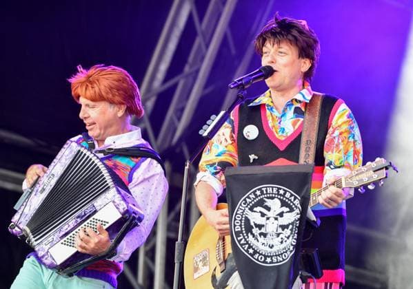 Wychwood Music Festival 2025 Sunday Barsteward Sons Of Val Doonican perform at Wychwood Music Festival 2025, Sunday, Credit:Jules Annan Avalon  Copyright: xJulesxAnnanx xAvalonx 1005961143