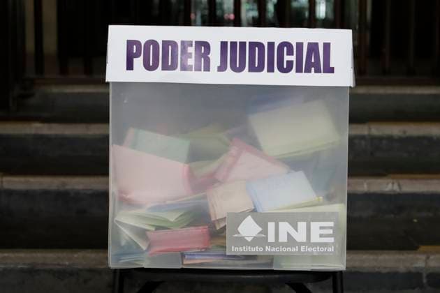 A ballot box is seen at polling station during the Judicial Branch Election Day to elect ministers, magistrates and judges. on June 1, 2025 in Mexico City, Mexico. Mexico City Mexico - ZUMAe321 20250601_zia_e321_070 Copyright: xLuisxBarronx