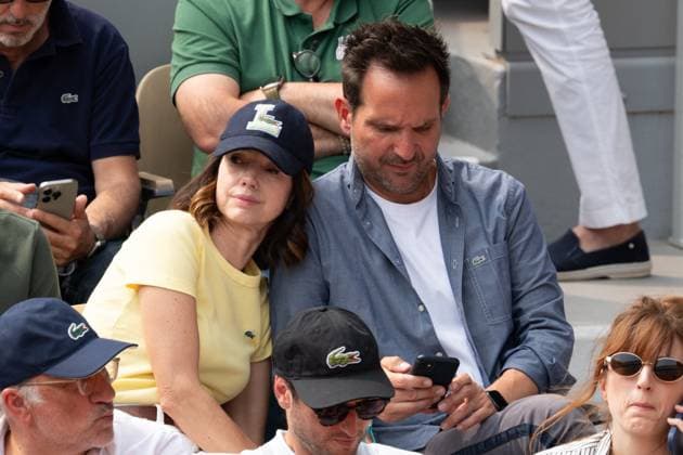 French Open Vips At The Stands LZ Delphine McCarty and Christophe Michalak attend the Roland Garros 2025 tournament on June 3, 2025 in Paris, France. Photo by Laurent Zabulon ABACAPRESS.COM Paris  Copyright: xZabulonxLaurent ABACAx