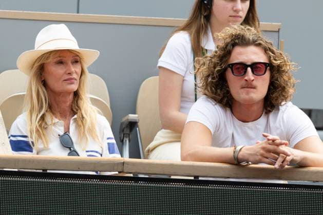 Celebs in the stands during the 2025 French Open Tennis Championships at Roland Garros Isabelle Camus and her son Joalukas Noah in the stands during the 2025 French Open Tennis Championships at Roland Garros, in Paris, France, on June 3, 2025 Jacovides Moreau Bestimage Celebs in the stands during the 2025 French Open Tennis Championships at Roland Garros, in Paris, France, on June 3, 2025 Jacovides Moreau Bestimage Paris France  Copyright: xJACOVIDES-MOREAUx xBESTIMAGExJACOVIDES-MOREAUx xBESTIMAGEx