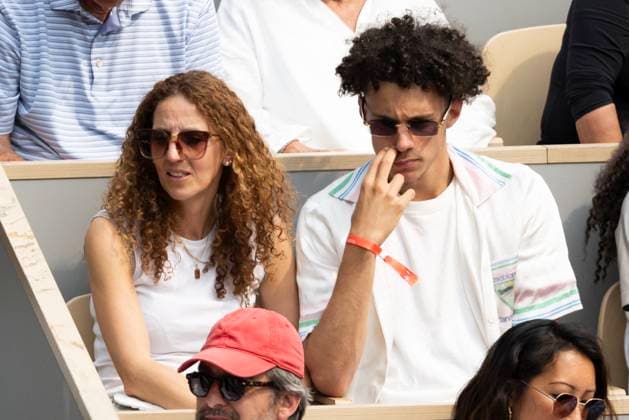 Celebs in the stands during the 2025 French Open Tennis Championships at Roland Garros, in Paris, France, on June 3, 2025 Maghnes Akliouche in the stands during the 2025 French Open Tennis Championships at Roland Garros, in Paris, France, on June 3, 2025 Jacovides Moreau Bestimage Celebs in the stands during the 2025 French Open Tennis Championships at Roland Garros, in Paris, France, on June 3, 2025 Jacovides Moreau Bestimage Paris France Copyright: xJACOVIDES-MOREAUx xBESTIMAGExJACOVIDES-MOREAUx xBESTIMAGEx