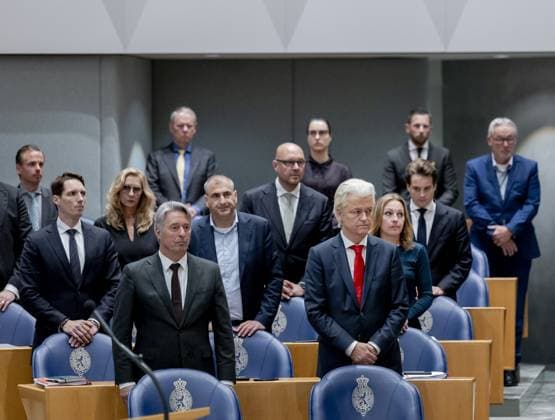 News Themen der Woche KW23 News Bilder des Tages THE HAGUE - Geert Wilders (PVV) with his group during a debate in the Lower House on the fall of the cabinet. Geert Wilders withdrew his support for the coalition, dropping the cabinet. ANP REMKO DE WAAL netherlands out - belgium out  Copyright: xx x529276756x originalFilename: 529276756.jpg