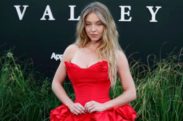 Sydney Sweeney arrives on the red carpet for the Echo Valley New York Premiere at AMC Lincoln Square 13 on June 04, 2025 in New York City.  NYP20250604203 JOHNxANGELILLO