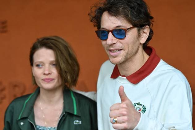 French Open - VIPs At The Village Melanie Thierry and singer Raphael is seen posing at the Village during French Open at Roland Garros on June 03, 2025 in Paris, France. Photo by ABACAPRESS.COM Paris France  Copyright: xABACAx