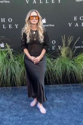 Echo Valley New York Premiere in New York, USA - 04 Jun 2025 Vanessa Ray attends the Echo Valley New York Premiere at AMC Lincoln Square 13. New York United States Copyright: xRonxAdarx xSOPAxImagesx _radar_echovalley_20250604_01832