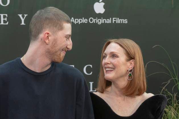Echo Valley New York Premiere in New York, USA - 04 Jun 2025 (L-R) Caleb Freundlich and Julianne Moore attend the Echo Valley New York Premiere at AMC Lincoln Square. New York United States Copyright: xRonxAdarx xSOPAxImagesx _radar_echovalley_20250604_02091