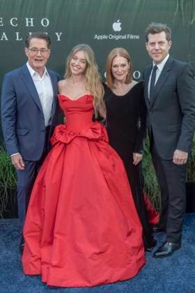 Echo Valley New York Premiere in New York, USA - 04 Jun 2025 (L-R) Kyle MacLachlan, Sydney Sweeney, Julianne Moore and Kevin J. Walsh attend the Echo Valley New York Premiere at AMC Lincoln Square. New York United States Copyright: xRonxAdarx xSOPAxImagesx _radar_echovalley_20250604_02546
