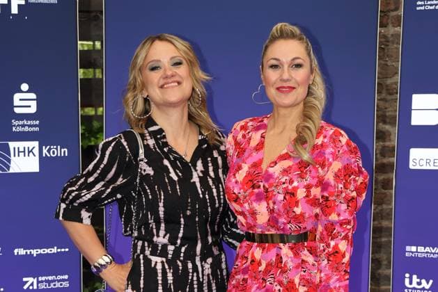 Lisa Feller und Ruth Moschner bei der Verleihung von Der Deutsche Entertainment Award am 5.06.2025 im Harbour Club in Koeln Deutscher Entertainment Award 2025 in Koeln