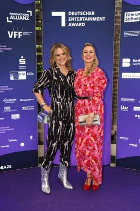 Lisa Feller und Ruth Moschner bei der Verleihung von Der Deutsche Entertainment Award am 5.06.2025 im Harbour Club in Koeln Deutscher Entertainment Award 2025 in Koeln