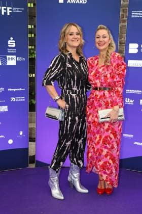Lisa Feller und Ruth Moschner bei der Verleihung von Der Deutsche Entertainment Award am 5.06.2025 im Harbour Club in Koeln Deutscher Entertainment Award 2025 in Koeln