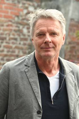 Moderator Jörg Pilawa kommt zur Preisverleihung Deutscher Entertainment Award 2025