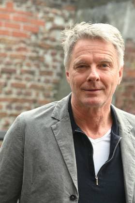 Moderator Jörg Pilawa kommt zur Preisverleihung Deutscher Entertainment Award 2025