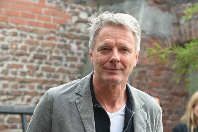 Moderator Jörg Pilawa kommt zur Preisverleihung Deutscher Entertainment Award 2025