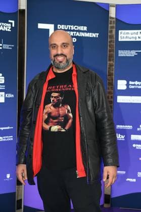 Komiker Abdelkarim (bürgerlich Abdelkarim Zemhoute) kommt zur Preisverleihung Deutscher Entertainment Award 2025