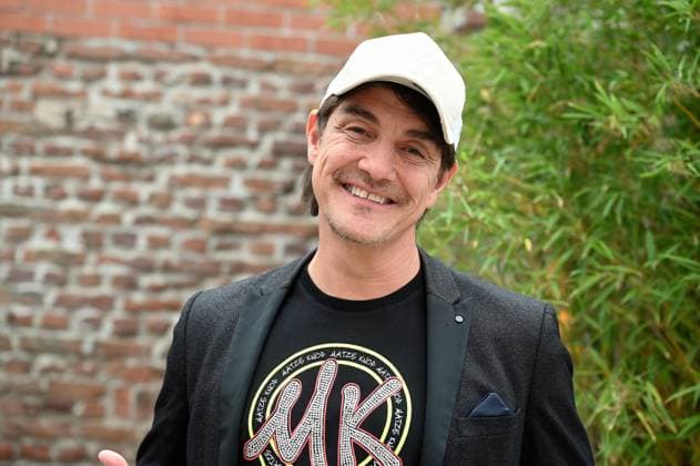 Comedian Matze Knop kommt zur Preisverleihung Deutscher Entertainment Award 2025