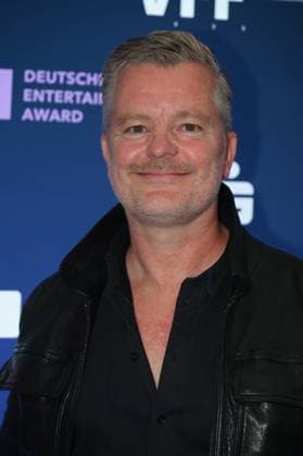 Schauspieler Andre Dietz kommt zur Preisverleihung Deutscher Entertainment Award 2025