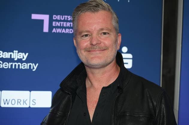 Schauspieler Andre Dietz kommt zur Preisverleihung Deutscher Entertainment Award 2025