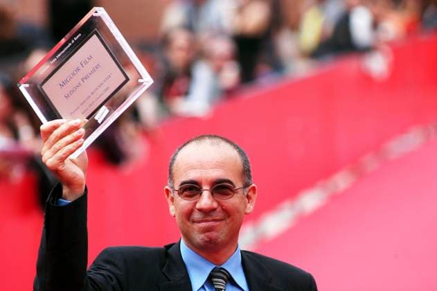 Official Awards Ceremony Rome Film Festival GIUSEPPE TORNATORE poses during the Official Awards Ceremony on the closing day of Rome Film Festival (Festa Internazionale di Roma) in Rome, Italy, October 21st 2006. portrait headshot red carpet trophy Ref: CAV Luca Cavallari Rome Italy Copyright: xLucaxCavallari CapitalxPicturesx