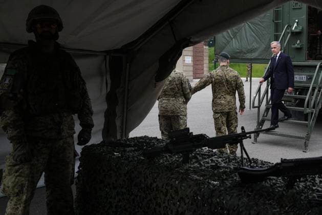 June 9, 2025, Toronto, On, Canada: Prime Minister Mark Carney visits Fort York Armoury in Toronto before making an announcement on Monday, June 9, 2025. Toronto Canada  - ZUMAc35_ 20250609_zaf_c35_024 Copyright: xChrisxYoungx