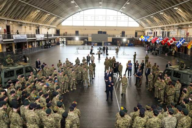 June 9, 2025, Toronto, On, Canada: Prime Minister Mark Carney speaks to service personnel after making an announcement as he visits Fort York Armoury in Toronto on Monday, June 9, 2025. Toronto Canada  - ZUMAc35_ 20250609_zaf_c35_055 Copyright: xChrisxYoungx