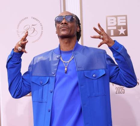 Snoop Dogg arrives on the red carpet for 25th annual BET Awards live telecast at the Peacock Theater in Los Angeles on Monday, June 9, 2025. The BET Awards honors Black entertainers and other people of color in music, film, sports and philanthropy.  LAP20250609189 GREGxGRUDT