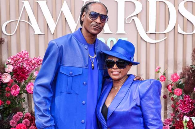 Bilder des Jahres 2025, Entertainment 06 Juni Entertainment Themen der Woche KW24 BET Awards 2025 Snoop Dogg and wife Shante Broadus arrive at the BET Awards 2025 (25th Annual BET Awards) held at Peacock Theater at L.A. Live in Los Angeles, California, United States. Peacock Theater at L.A. Live, Los Angeles, California, USA California United States  Copyright: xImagexPressxAgencyx originalFilename: collin-betaward250610_nppJf.jpg