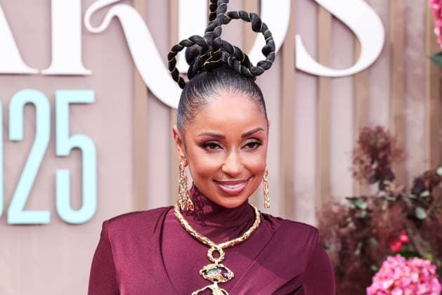 Entertainment Themen der Woche KW24 BET Awards 2025 Mya wearing Michael Costello with an Alexis Bittar bag and jewelry arrives at the BET Awards 2025 (25th Annual BET Awards) held at Peacock Theater at L.A. Live in Los Angeles, California, United States. Peacock Theater at L.A. Live, Los Angeles, California, USA California United States  Copyright: xImagexPressxAgencyx originalFilename: collin-betaward250610_npugq.jpg