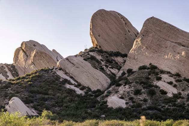 Creative Highlights World Mormon Rocks in late afternoon light Phelan, California, United States R_MALI250610A-1743951-01