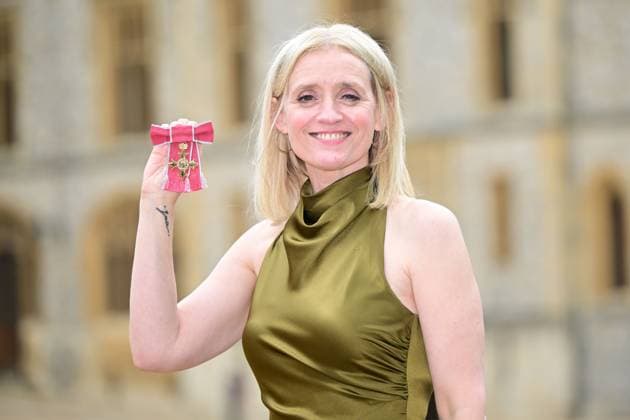 Entertainment Themen der Woche KW24 Entertainment Bilder des Tages . 11 06 2025. Windsor, United Kingdom. Actress Anne-Marie Duff with her OBE after an Investiture at Windsor Castle, United Kingdom.  xPoolx xi-Imagesx IIM-26011-0004