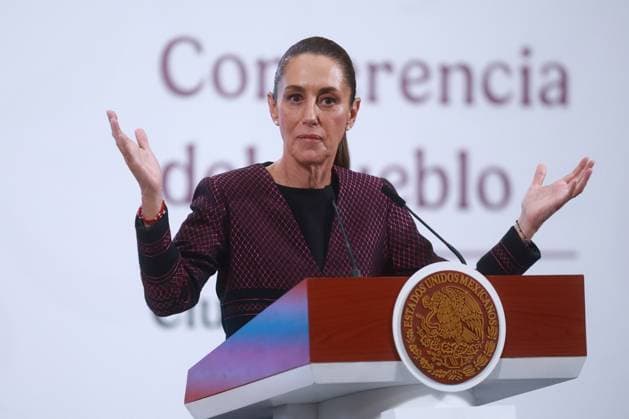 Mexican President Claudia Sheinbaum holds a press conference MEXICO CITY, MEXICO - JUNE 11: Mexican President Claudia Sheinbaum attends her daily press conference at the National Palace, in Mexico City, Mexico on June 11, 2025. Mexican President Claudia Sheinbaum denied Kristi Noem’s allegation that she encouraged violent protests in Los Angeles. Daniel Cardenas Anadolu Mexico City Mexico. Editorial use only. Please get in touch for any other usage.  Copyright: x2025xAnadoluxDanielxCardenasx