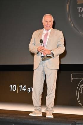 Taormina, 71st Taormina Film Festival 2025 - Day 2, Awards Ceremony. Pictured: Charles Roven  Copyright: xManuelexMangiarottix xipa-agency.netx xMangiarottix xD avanzox IPA_Agency_IPA58941955