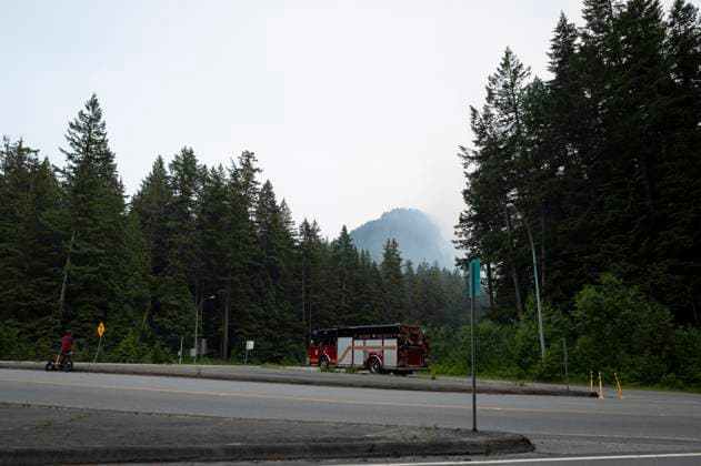 June 11, 2025, Squamish, B.C, CANADA: A firetruck travels towards the Dryden Creek wildfire north of Squamish, B.C., on Wednesday, June 11, 2025. Squamish CANADA  - ZUMAc35_ 20250611_zaf_c35_087 Copyright: xTijanaxMartinx