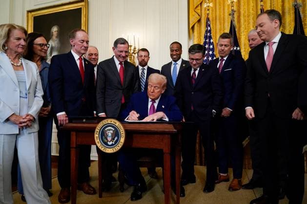 President Donald Trump signs a bill during a ceremony in the East Room of the White House in Washington, DC, on Thursday, June 12, 2025. Trump signed three congressional resolutions on Thursday that would bar California s plan to end the sale of gasoline-only vehicles by 2035, Reuters reports, citing a White House official it did not identify.  WAX20250612606 ALEXANDERxDRAGO