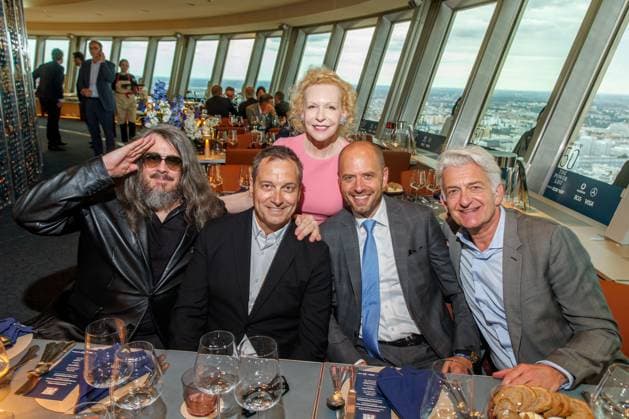 Award - The Power List - Germany s Top 50 Jonathan Meese, Dieter Nuhr, Sunnyi Melles (Judith-Viktoria Prinzessin zu Sayn-Wittgenstein-Sayn), Christian Bruch und Dominic Raacke bei The Power List - Germany s Top 50 im Restaurant Sphere im Fernsehturm am 05.06.2025 in Berlin Copyright: xEventpressxKochanx