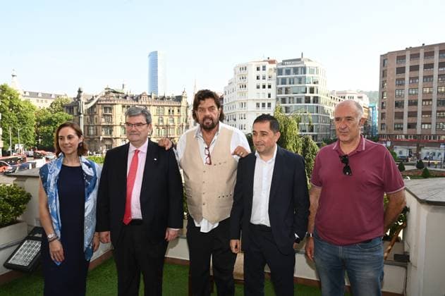 Alan Parsons, headliner of the BBK Bilbao Music Legends Fest 2025, holds a press conference Singer Alan Parsons during a press conference at the Hotel Carlton, on June 13, 2025, in Bilbao, Vizcaya, Basque Country Spain The press conference takes place one day before his performance at the BBK Bilbao Music Legends Fest 2025 His concert is the headliner of the second day of the festival 13 JUNE 2025 Spain  Copyright: xDavidxdexHarox 6795606