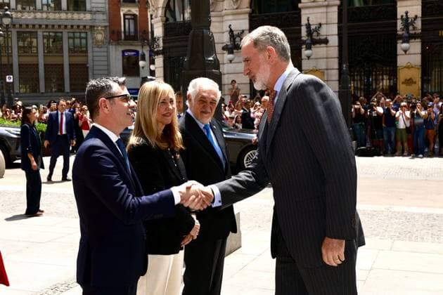 The King attends the XV edition of the Gumersindo de Azcárate Award I D The Minister of the Presidency, Justice and Relations with the Courts, Félix Bolanos, the President of the Supreme Court and of the General Council of the Judiciary CGPJ , Isabel Perelló, the President of the Constitutional Court, Cándido Conde Pumpido, and King Felipe VI during the XV edition of the Gumersindo de Azcárate Award, at the Real Casino de Madrid, on June 13, 2025, in Madrid Spain This award recognizes individuals or entities that promote the social and democratic rule of law and institutional development and with them peace, coexistence and economic and social progress In this edition is awarded to the president of the Supreme Court and the General Council Copyright: xCasaxdexS.M.xelxReyx 6797456