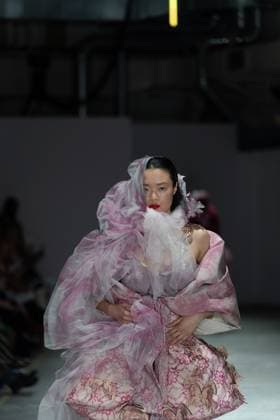 University of Westminster BA Fashion Showcase in London The BA Fashion students from the University of Westminster are presenting their annual graduate show this evening in London. The event opens at 18:30 at Ambika P3, featuring runway presentations that highlight the final-term collections crafted by undergraduates in their final year. Attendees can expect a diverse display of menswear and womenswear, textile innovation, tailoring and experimental design, reflecting each student™s creative identity and technical proficiency. The show aims to mark the culmination of years of academic and practical training, offering observers insight into the next generation of designers entering the industry. ï¿¼ ï¿¼ London England United Kingdom Copyright: xx