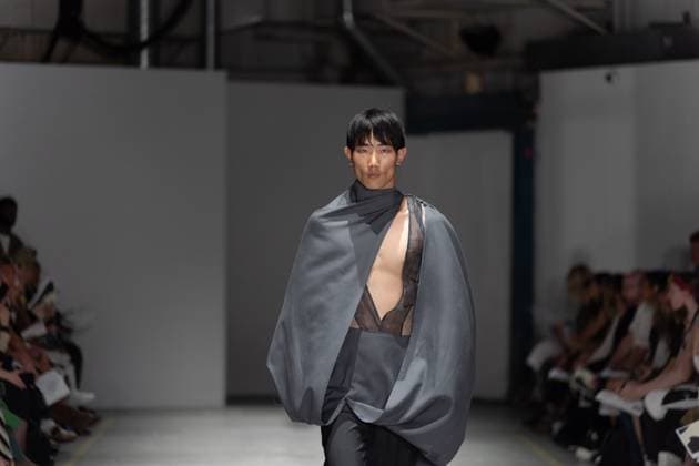 University of Westminster BA Fashion Showcase in London The BA Fashion students from the University of Westminster are presenting their annual graduate show this evening in London. The event opens at 18:30 at Ambika P3, featuring runway presentations that highlight the final-term collections crafted by undergraduates in their final year. Attendees can expect a diverse display of menswear and womenswear, textile innovation, tailoring and experimental design, reflecting each student™s creative identity and technical proficiency. The show aims to mark the culmination of years of academic and practical training, offering observers insight into the next generation of designers entering the industry. ï¿¼ ï¿¼ London England United Kingdom Copyright: xx