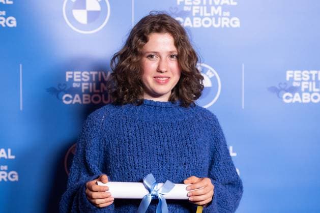 Cabourg Winners Photocall Juliette Gasquet awarded with the Premier Rendez Vous 2025 award during the Winners Photocall as part of the 39th Cabourg Film Festival in Cabourg, France on June 13, 2025. Photo by Aurore Marechal ABACAPRESS.COM Cabourg France  Copyright: xMarechalxAurore ABACAx