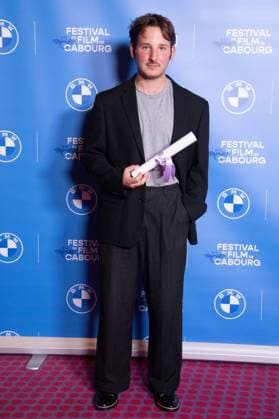 Cabourg Winners Photocall Guil Sel is awarded the Special Mention Prize during the 39th Cabourg Film Festival in Cabourg, France on June 13, 2025. Photo by Aurore Marechal ABACAPRESS.COM Cabourg France  Copyright: xMarechalxAurore ABACAx