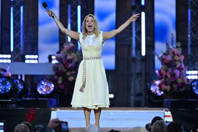14.06.2025 - Bad Kleinkirchheim St. Oswald am Hoferriegel in Österreich (AUT) - Wenn die Musi spielt Open Air 2025 - Stefanie Hertel,